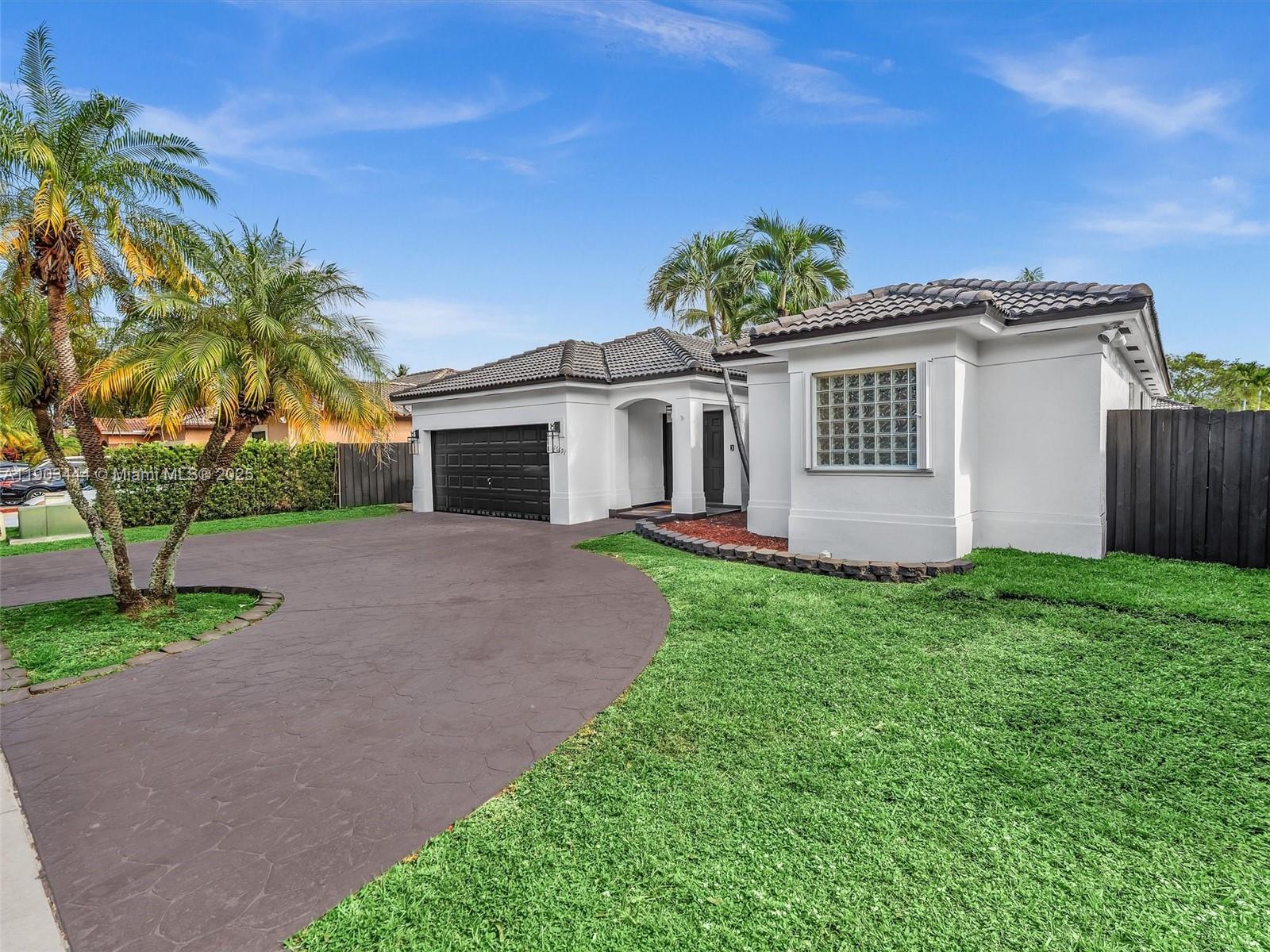 GENESIS OAK GARDENS - Residential