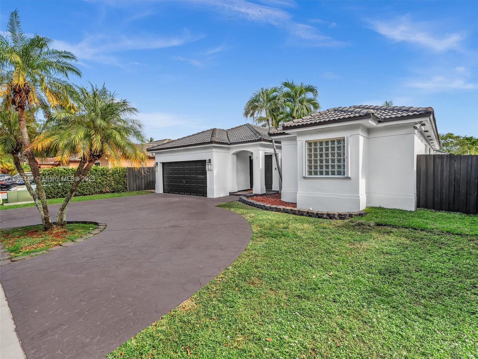 GENESIS OAK GARDENS - Residential