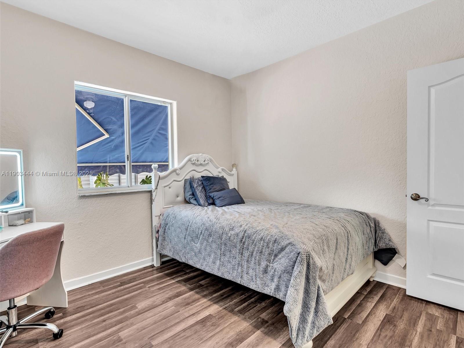 GENESIS OAK GARDENS - Residential