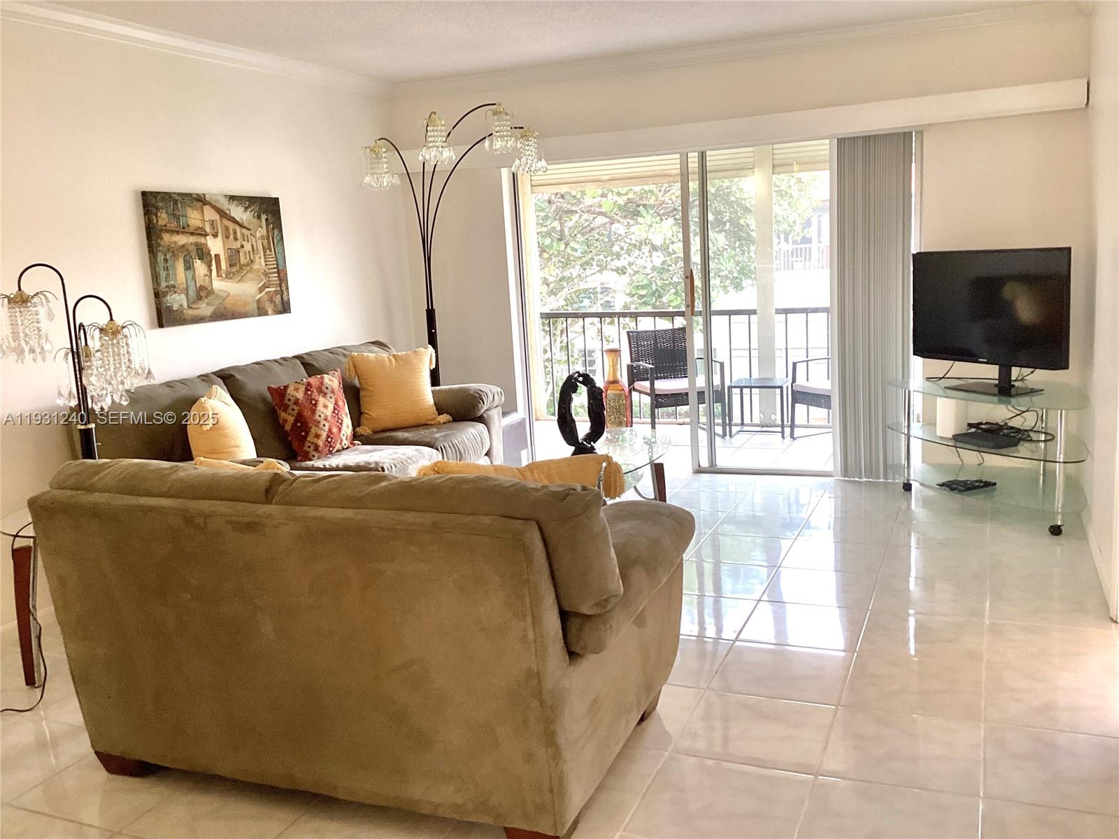 HOLLYBROOK GOLF AND TENNIS - Residential Lease