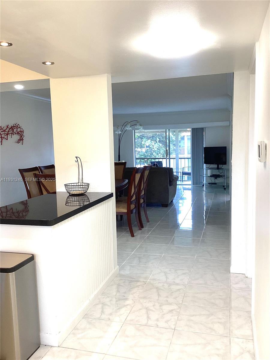 HOLLYBROOK GOLF AND TENNIS - Residential Lease