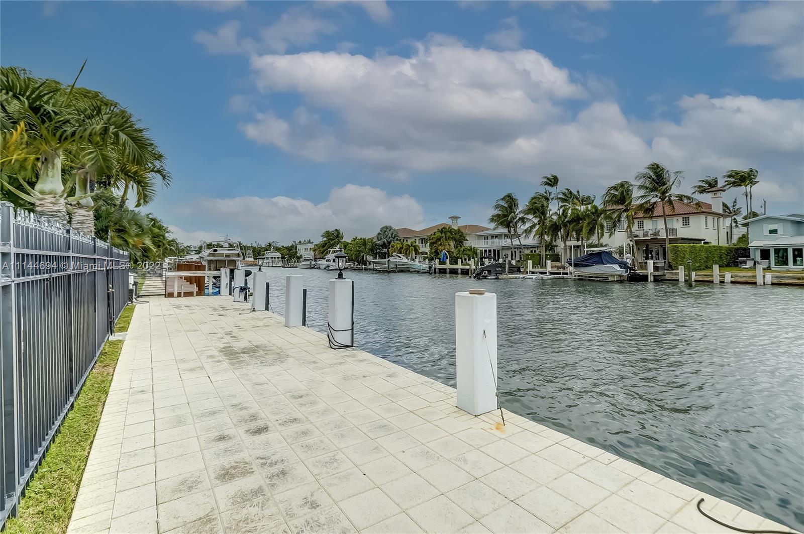 LAUDERDALE HARBORS - Residential
