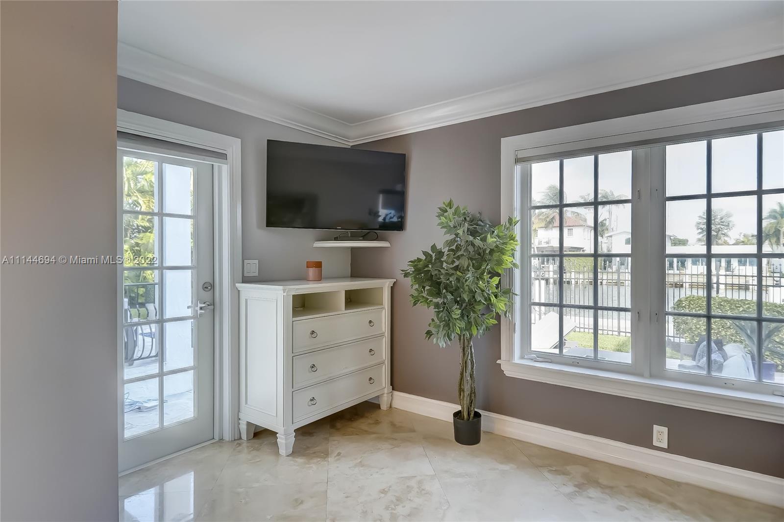 LAUDERDALE HARBORS - Residential