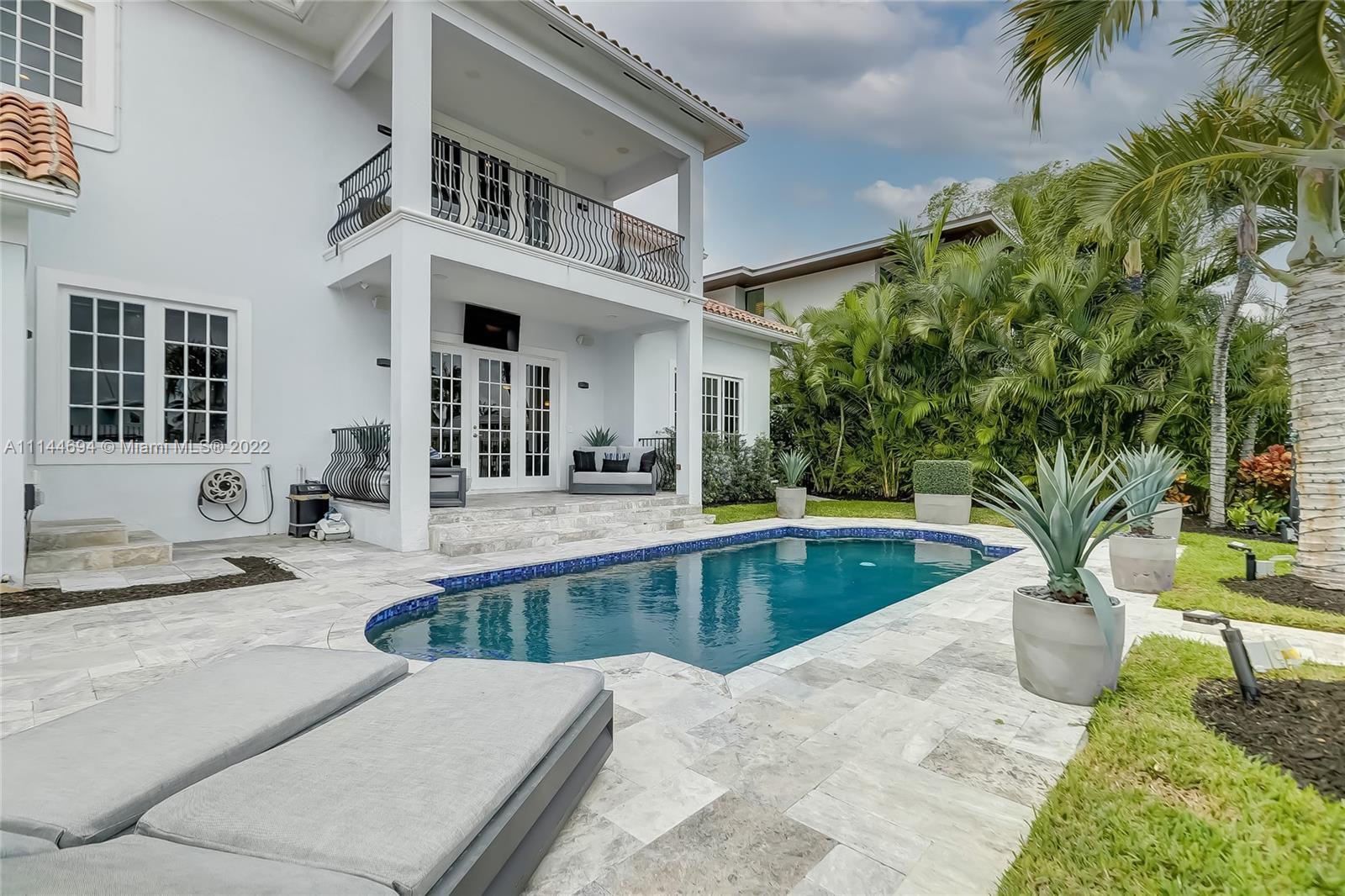 LAUDERDALE HARBORS - Residential