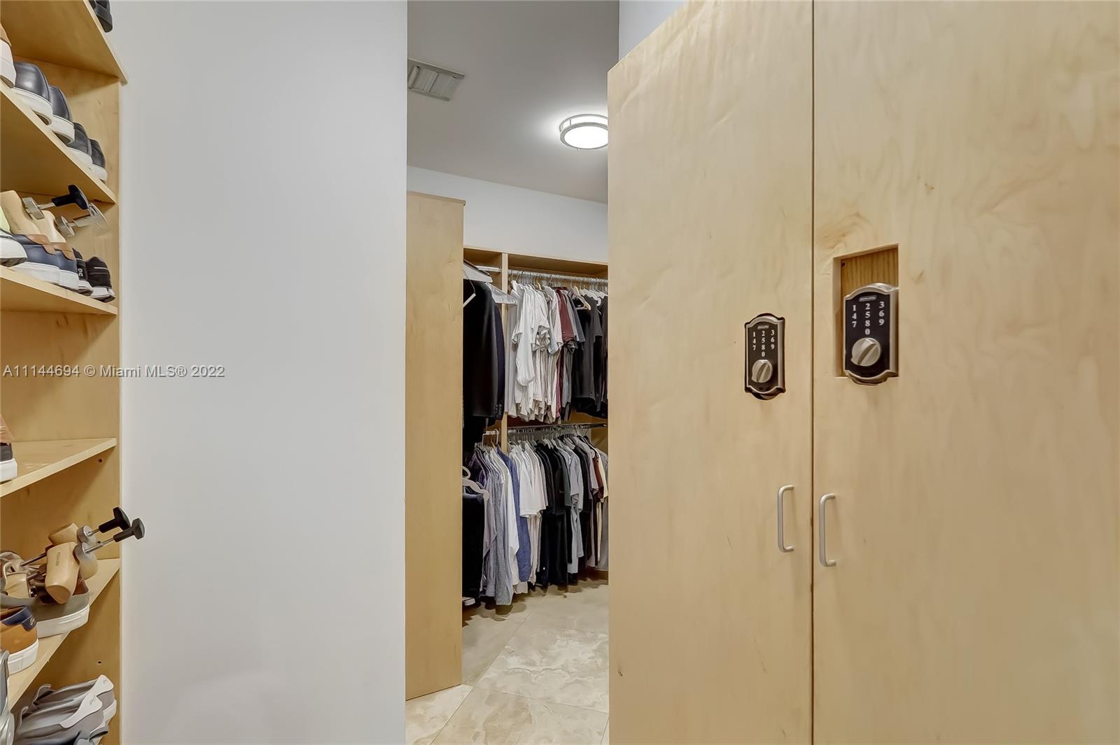 LAUDERDALE HARBORS - Residential