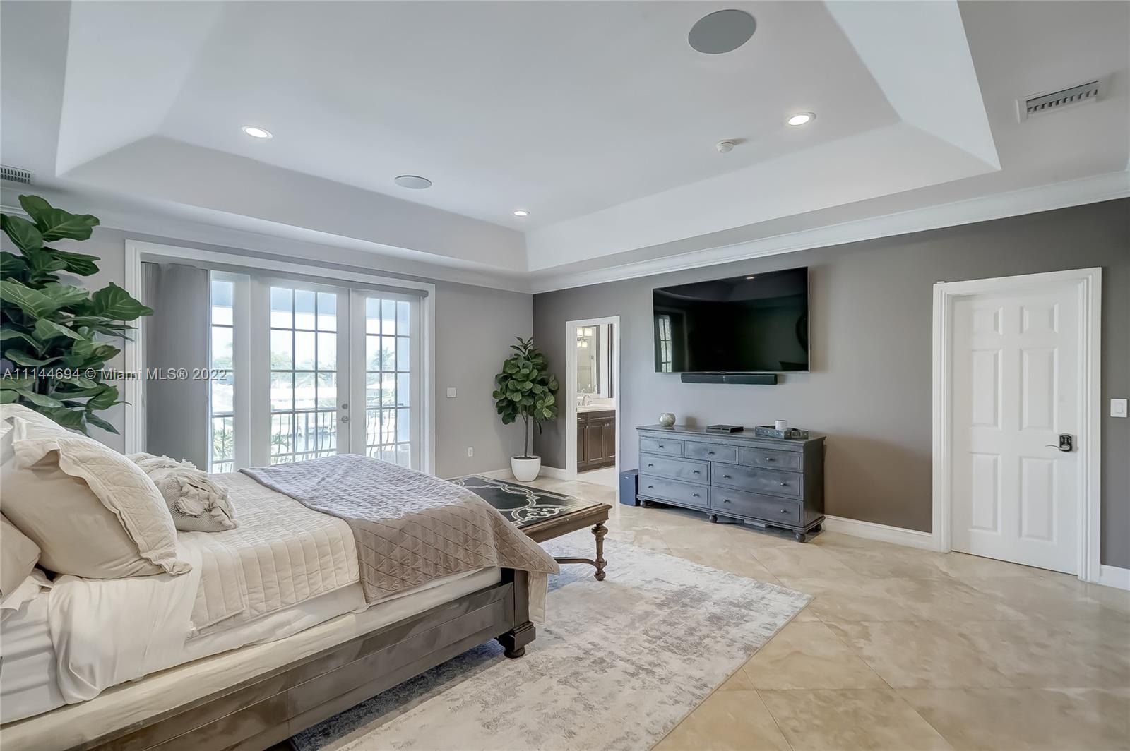 LAUDERDALE HARBORS - Residential