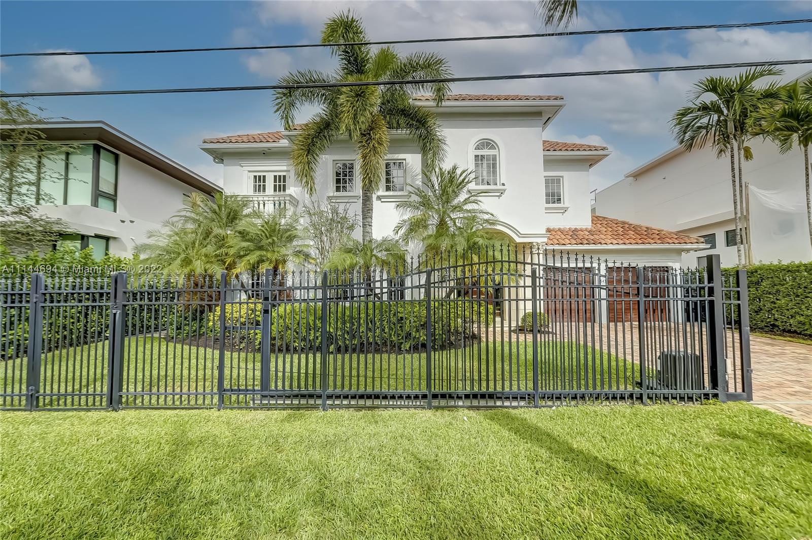 LAUDERDALE HARBORS - Residential