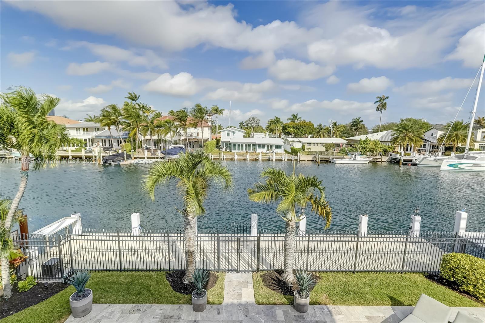 LAUDERDALE HARBORS - Residential