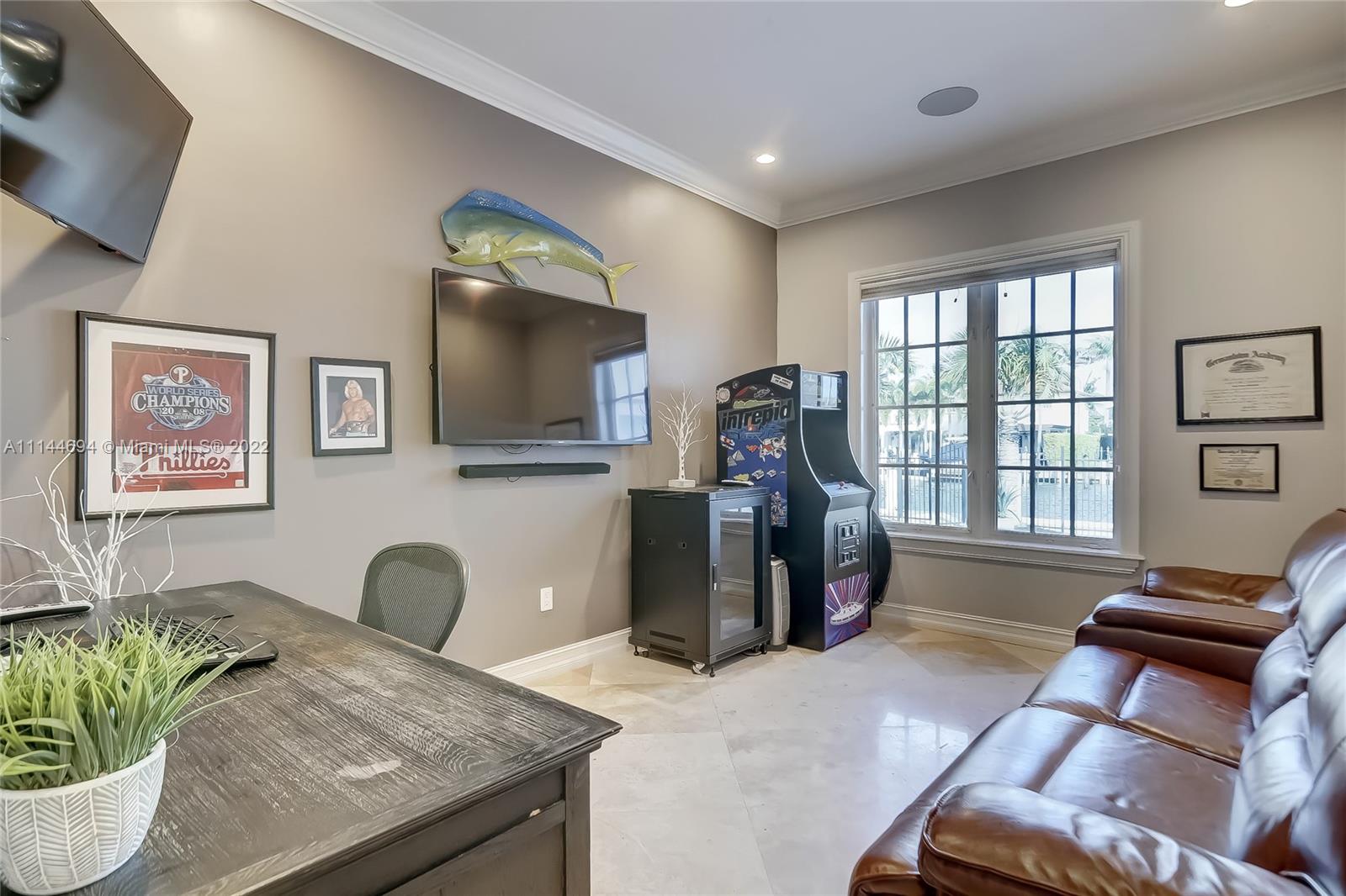 LAUDERDALE HARBORS - Residential