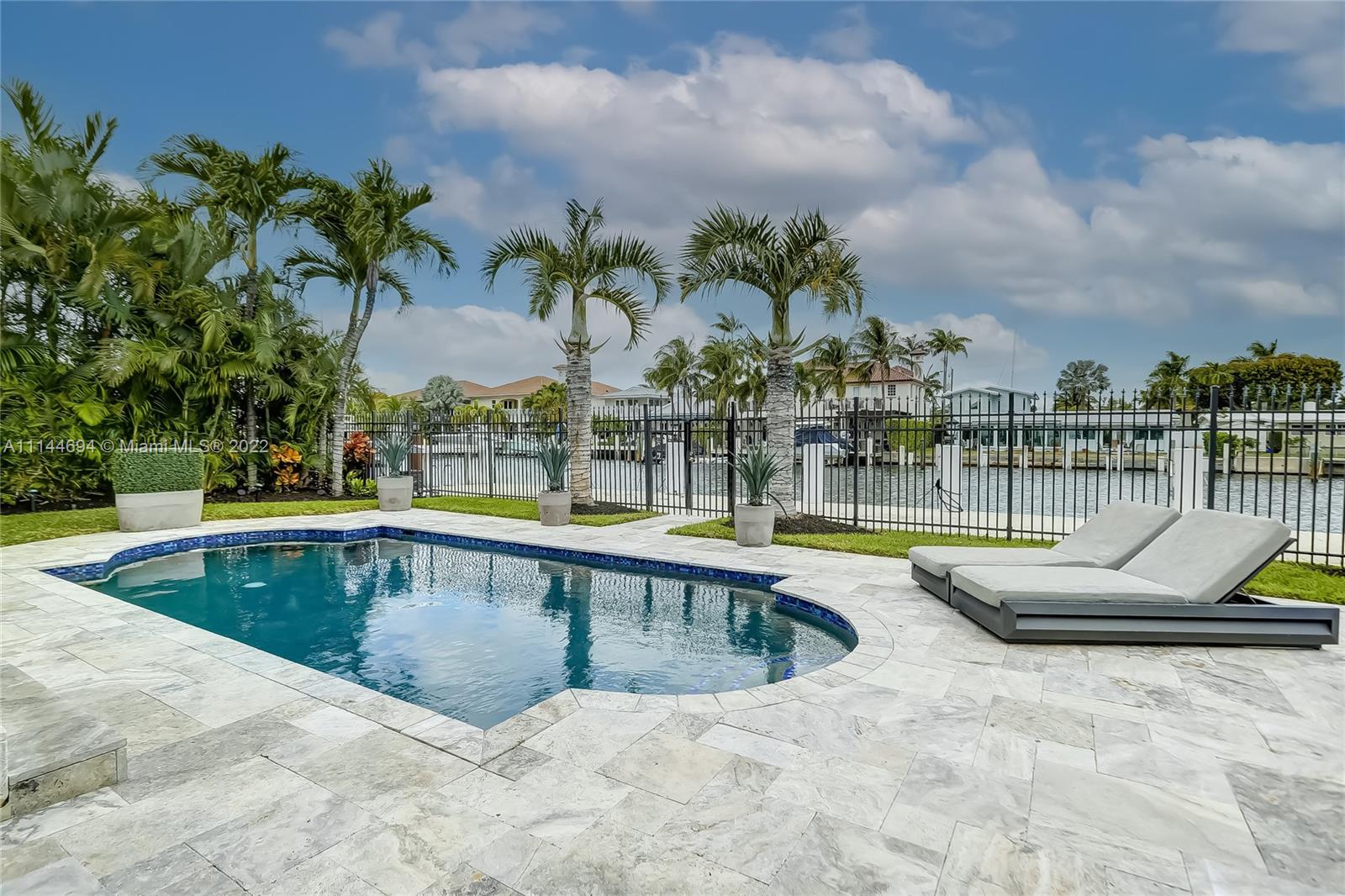 LAUDERDALE HARBORS - Residential