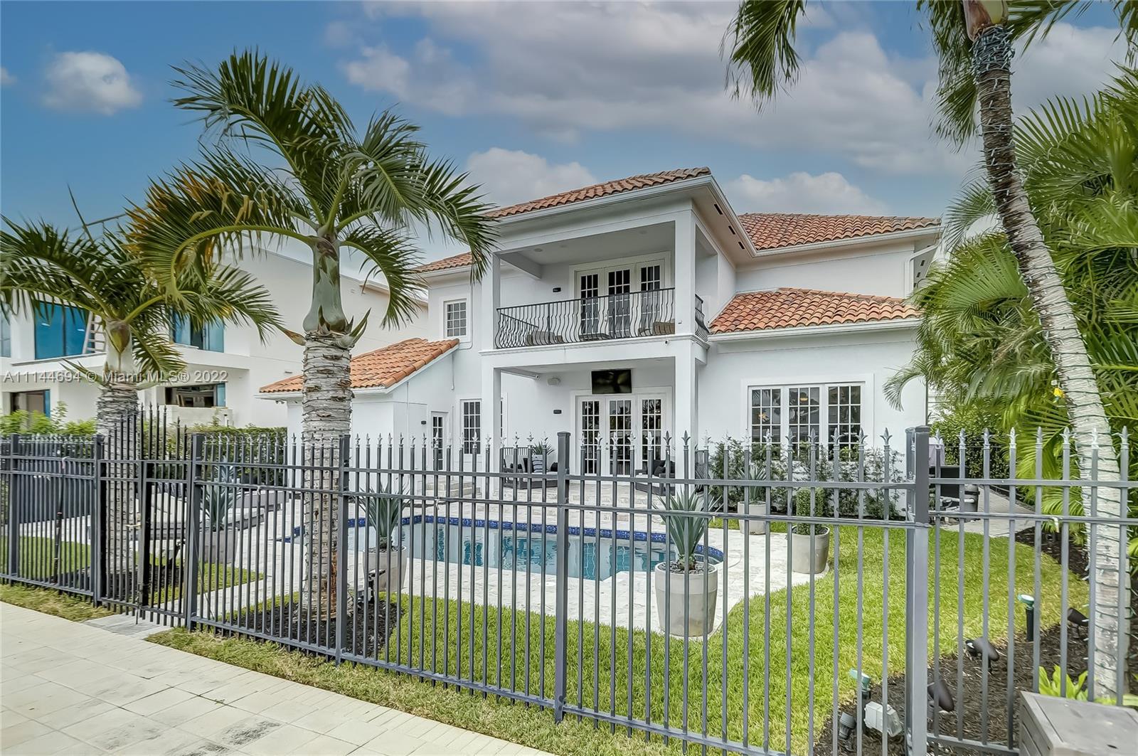 LAUDERDALE HARBORS - Residential