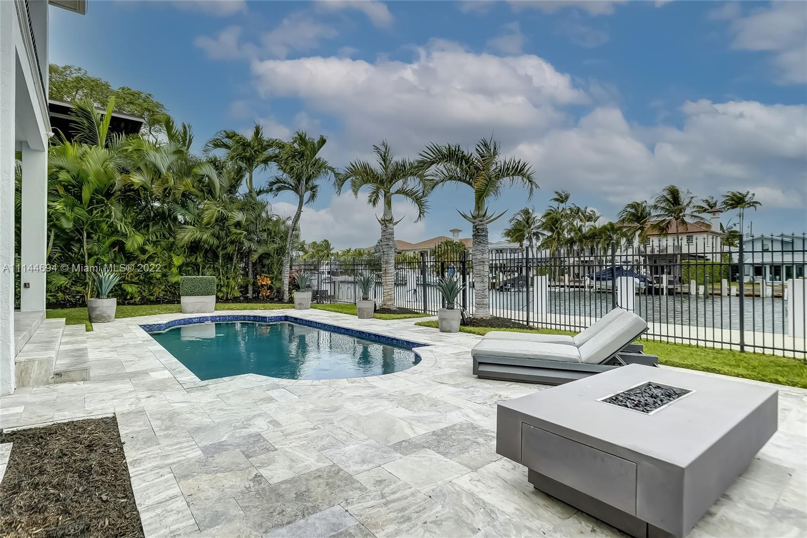 LAUDERDALE HARBORS - Residential