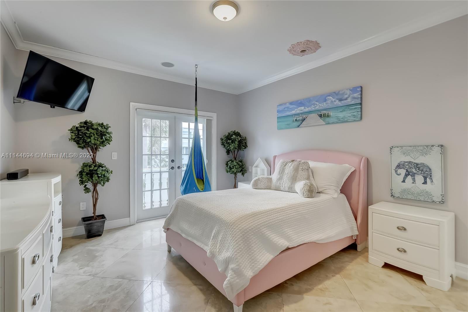 LAUDERDALE HARBORS - Residential