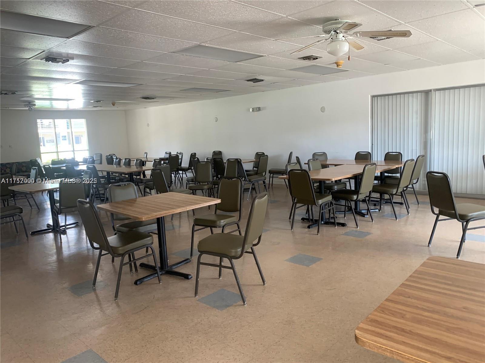 MAR-LEN GARDENS NO 10 COR - Residential