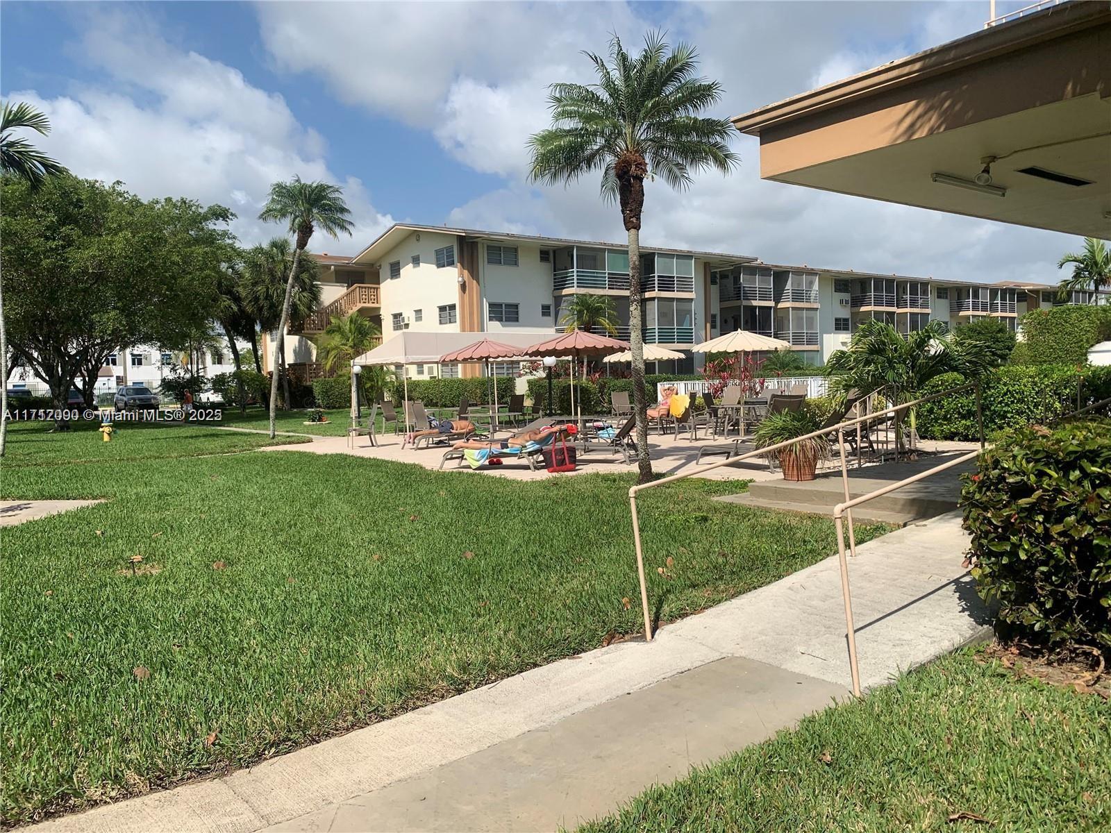 MAR-LEN GARDENS NO 10 COR - Residential