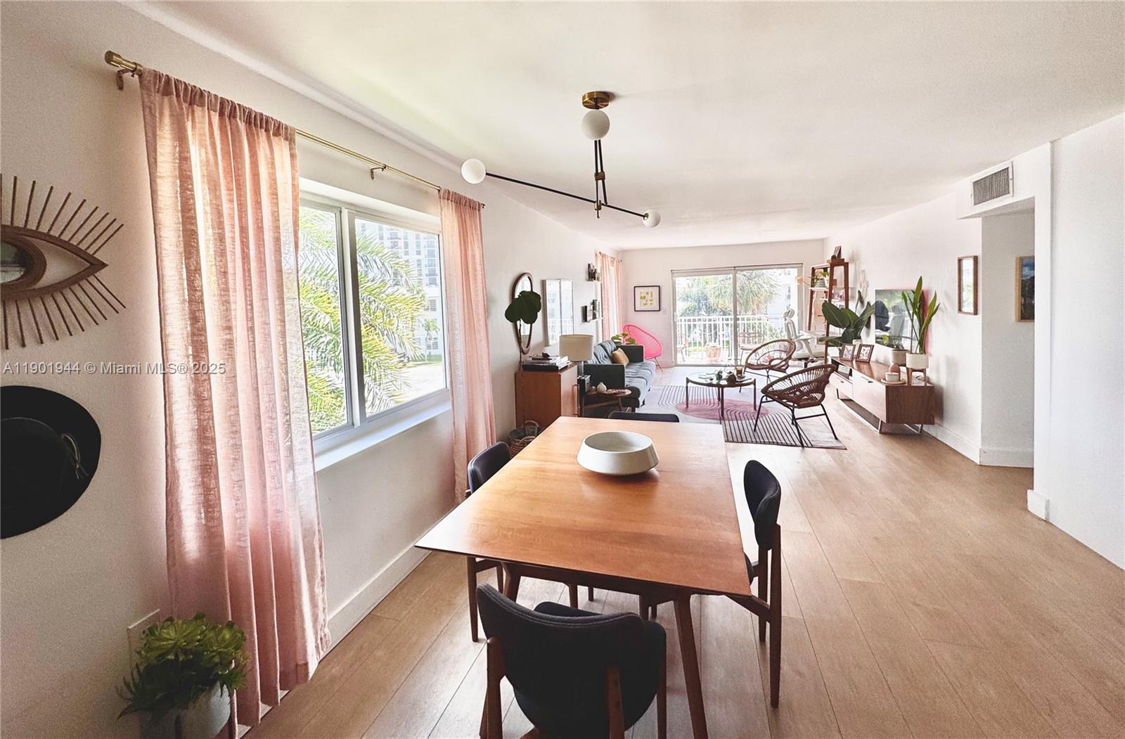 LIDO BAY MANOR - Residential