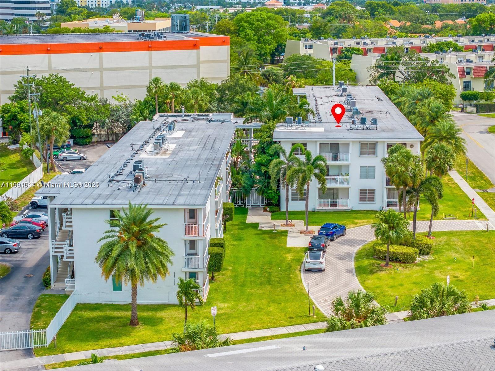 LIDO BAY MANOR - Residential