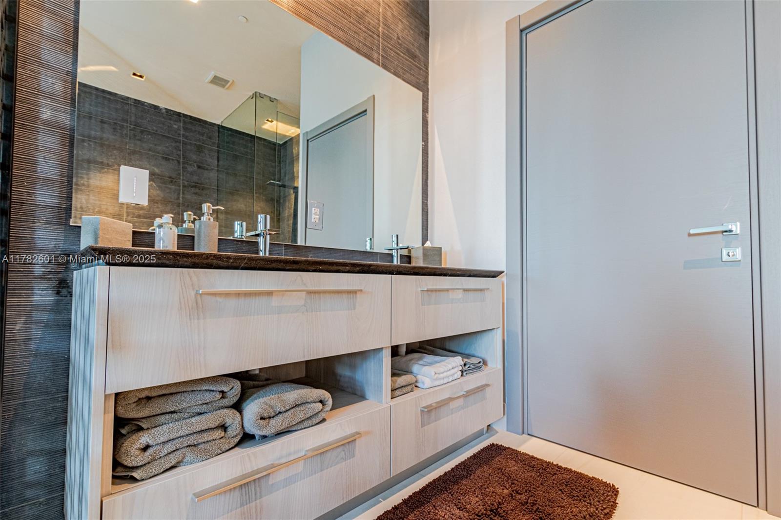 GRAN PARAISO CONDO - Residential Lease