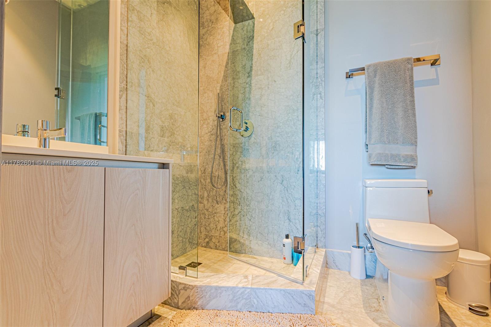 GRAN PARAISO CONDO - Residential Lease