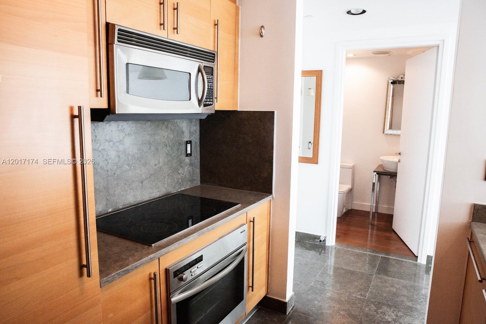 ICON CONDO - Residential