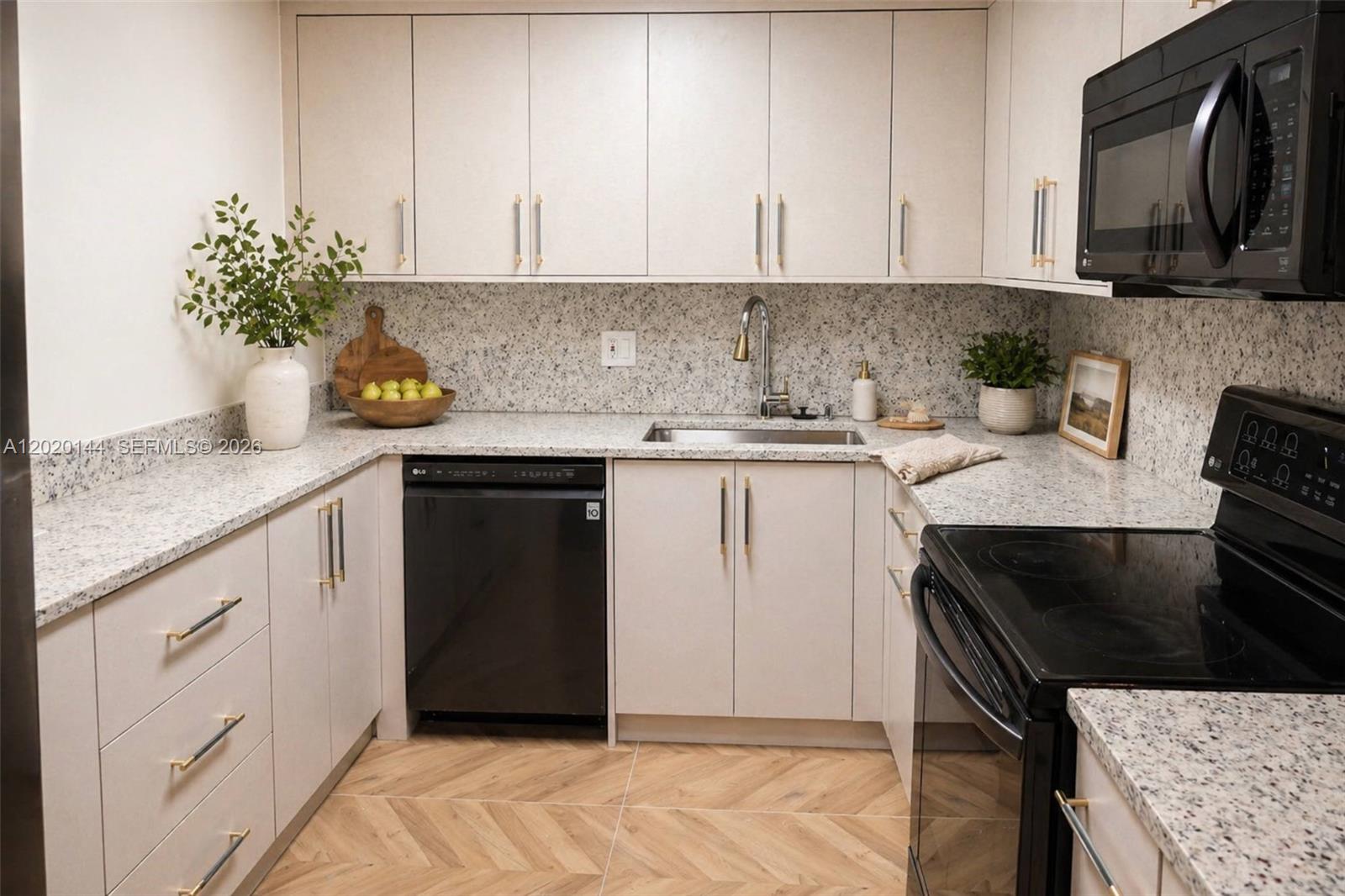 OLYMPUS CONDO PHASE - Residential