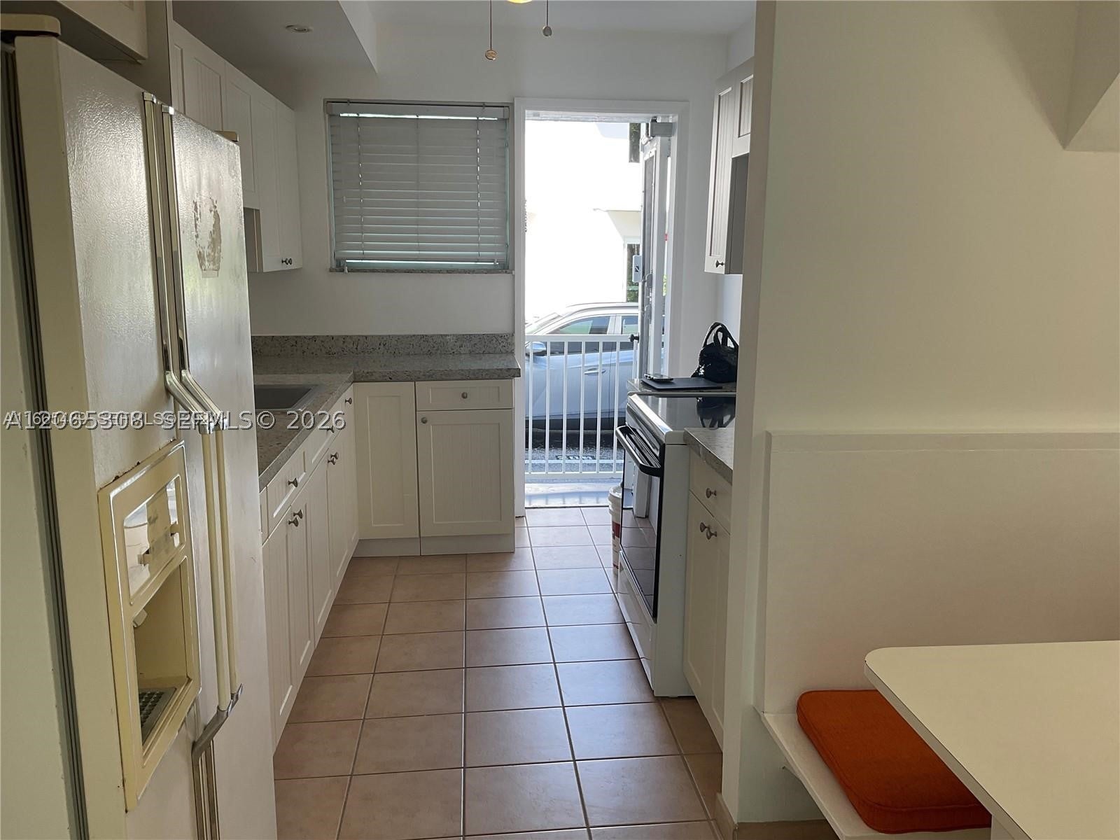 10178 Collins Ave 109