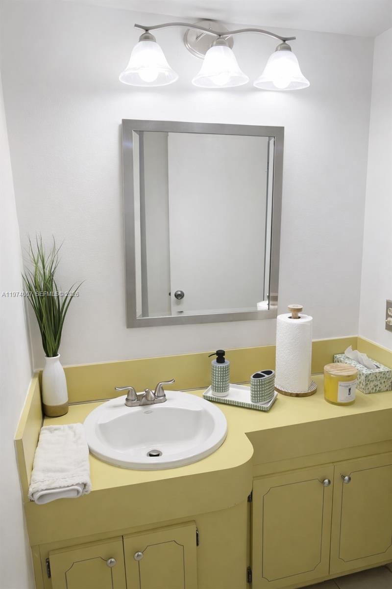 1780 NE 191st St 210-2