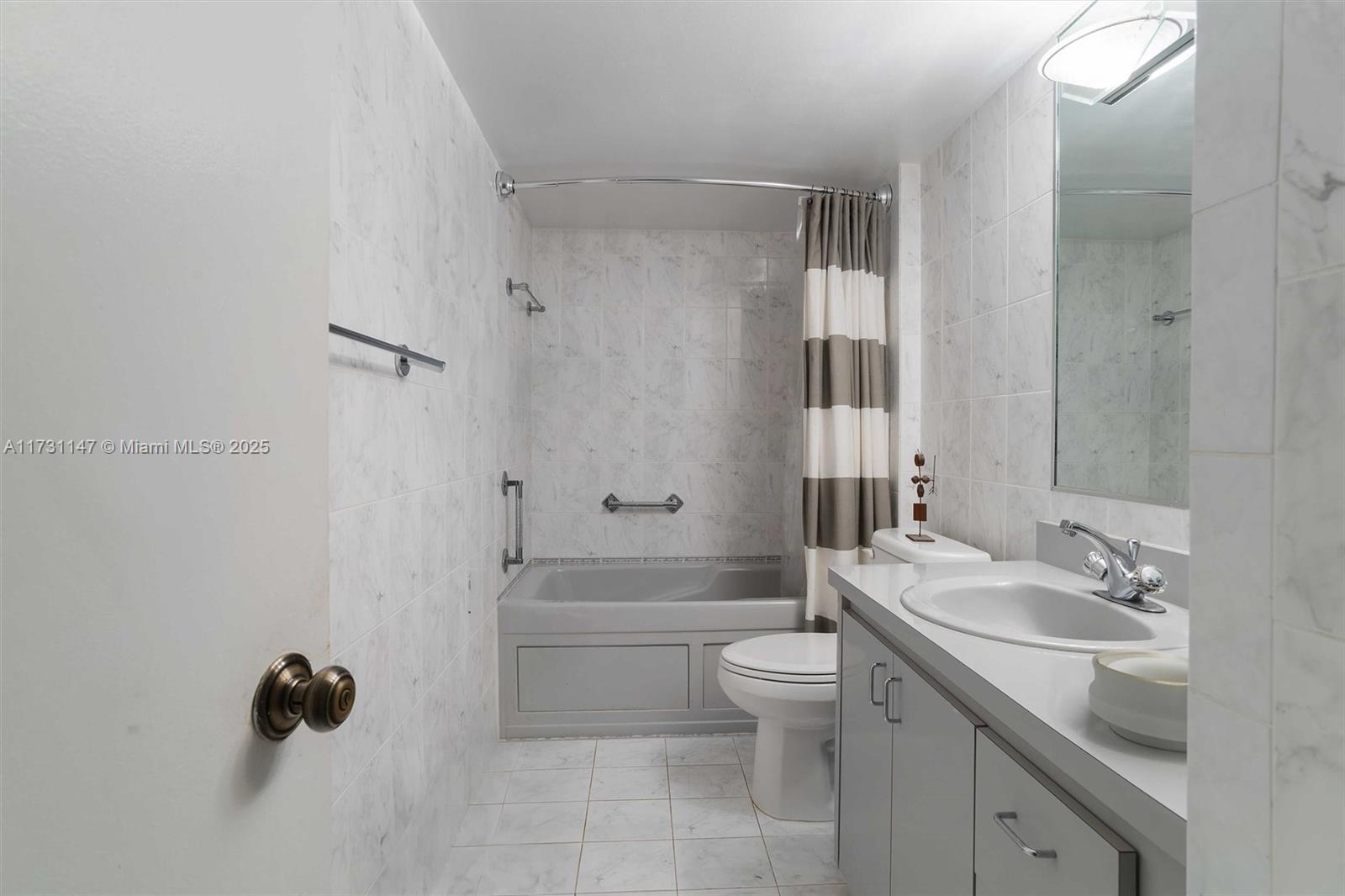 THE GEORGIAN CONDO - Residential