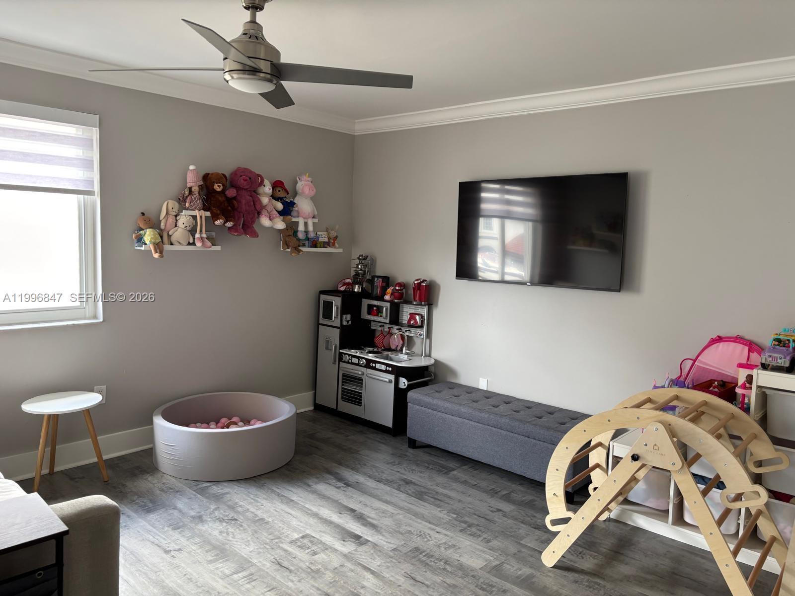 HEFTLER HOMES AT LAGO MAR - Residential