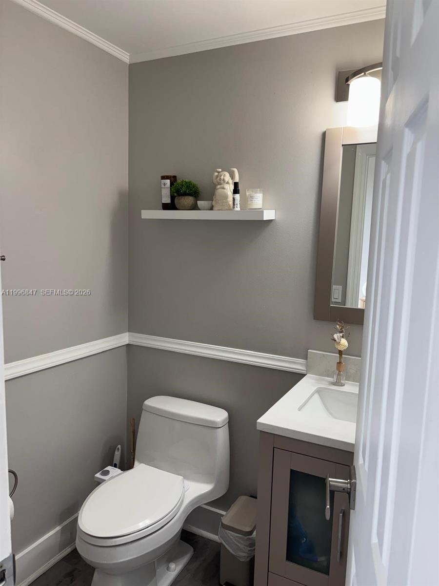 HEFTLER HOMES AT LAGO MAR - Residential