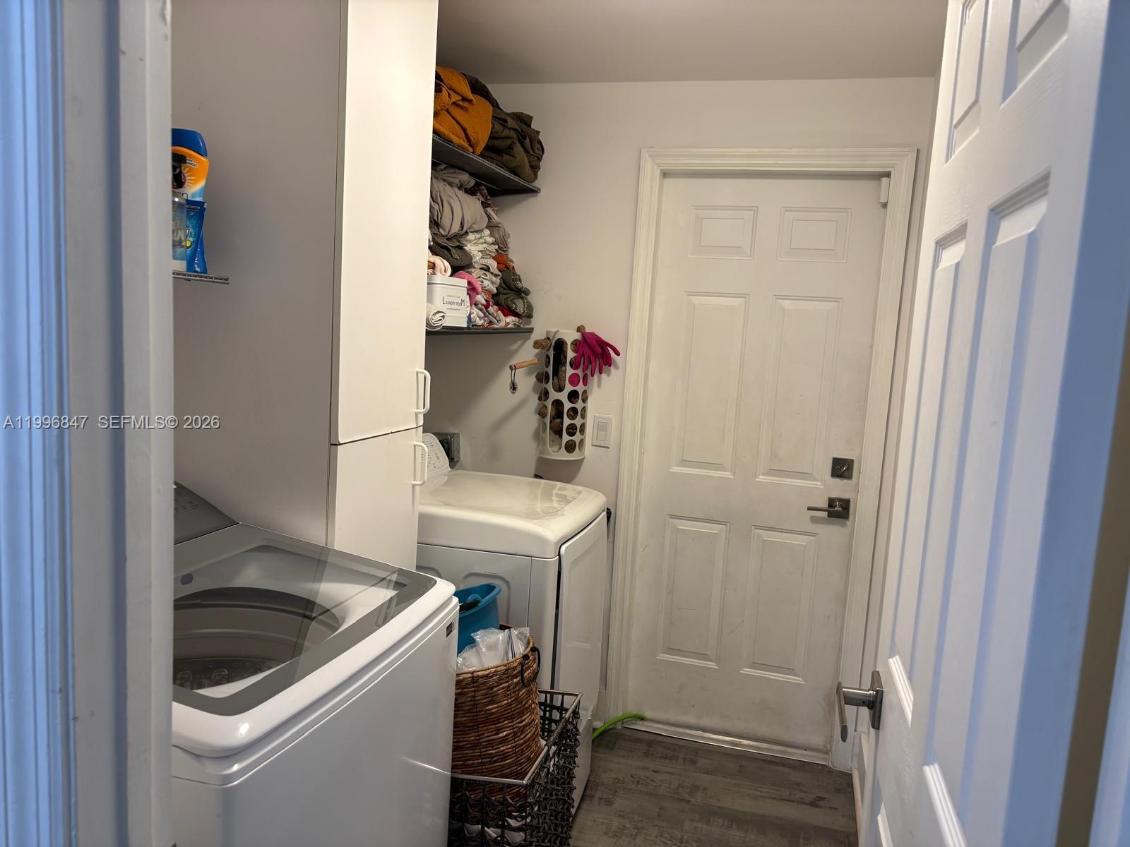 HEFTLER HOMES AT LAGO MAR - Residential