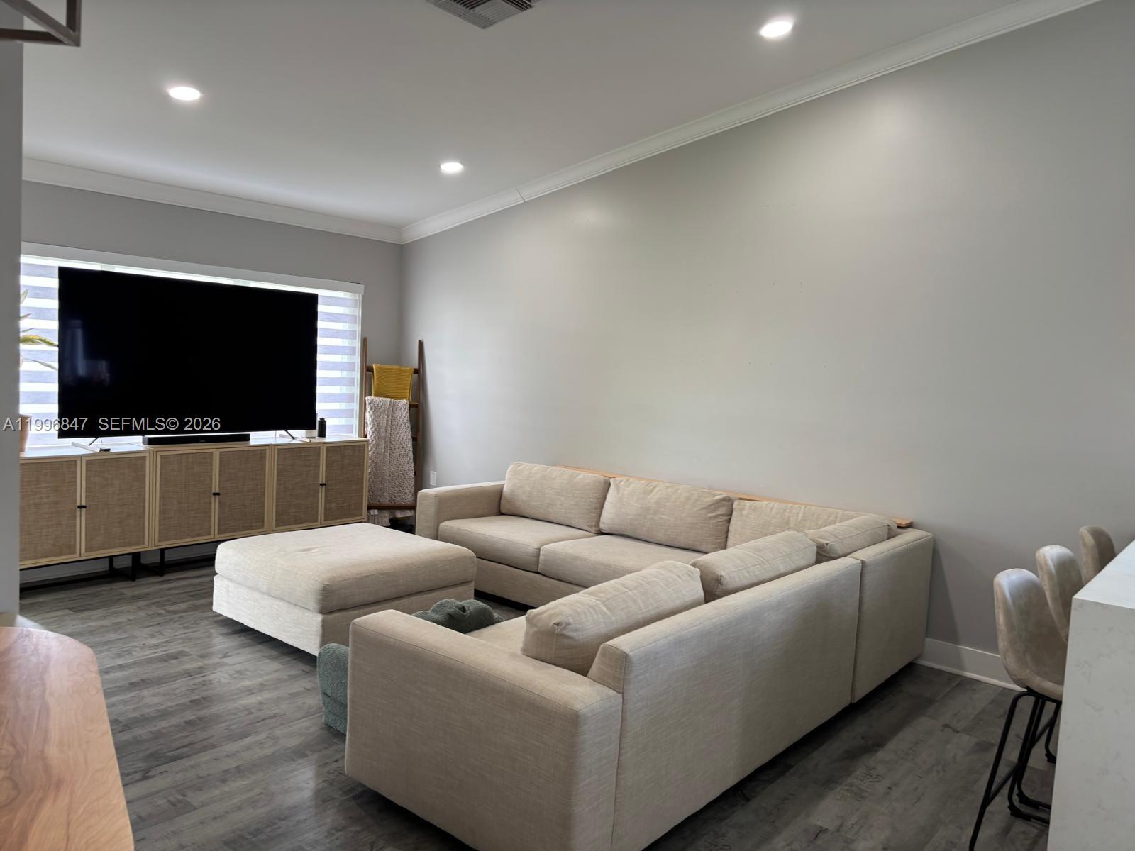 HEFTLER HOMES AT LAGO MAR - Residential