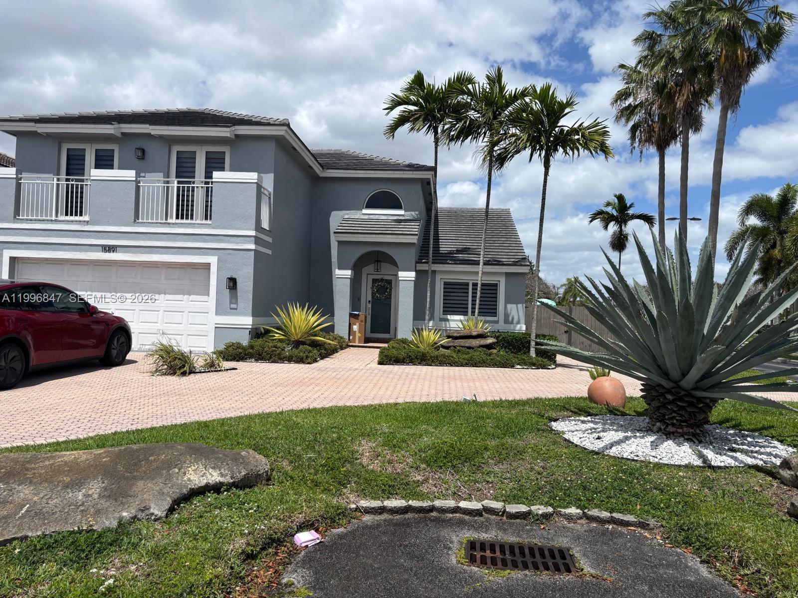 HEFTLER HOMES AT LAGO MAR - Residential