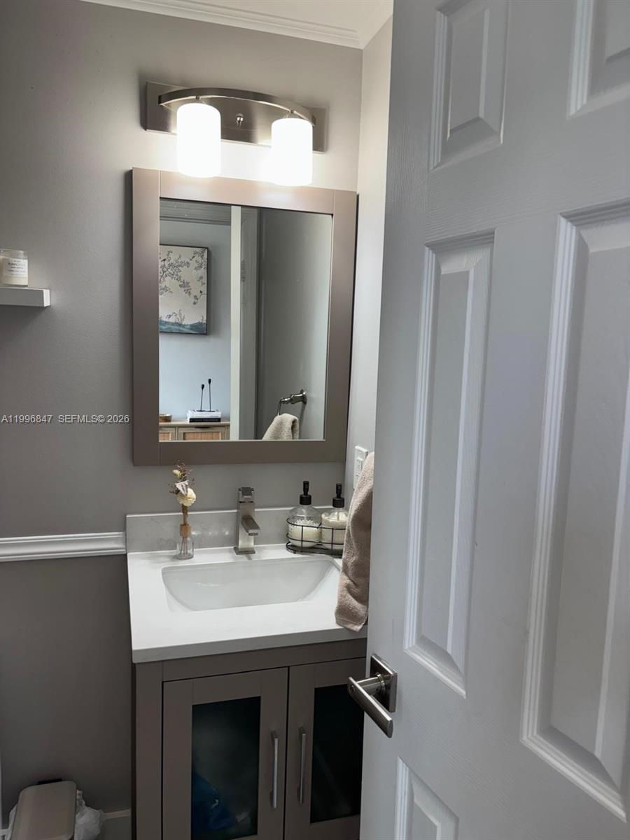 HEFTLER HOMES AT LAGO MAR - Residential