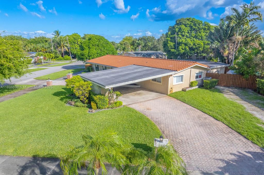 Photo of 3439 Cleveland St, Hollywood, FL 33021 (MLS # A11898630)