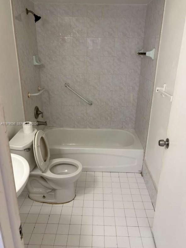 VILLAS OF SUNRISE - Residential Lease