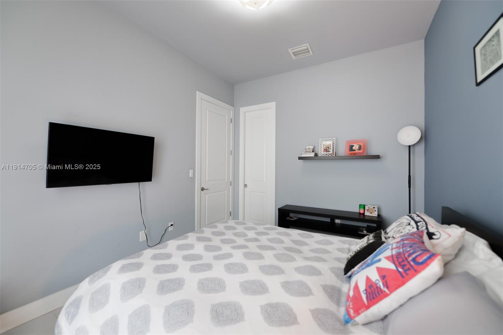 HIDEAWAY COVE CONDOMINIUM - Residential