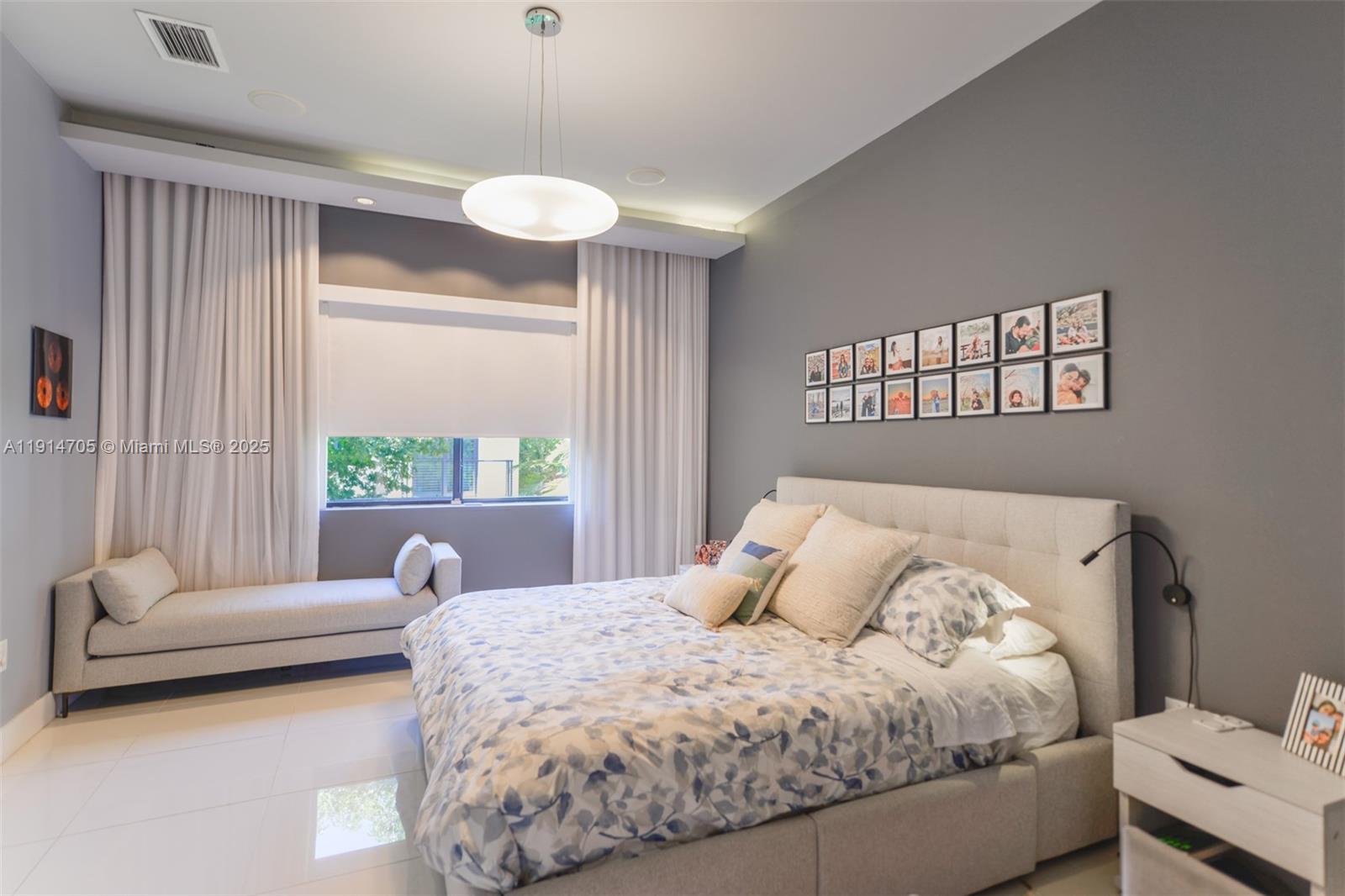 HIDEAWAY COVE CONDOMINIUM - Residential