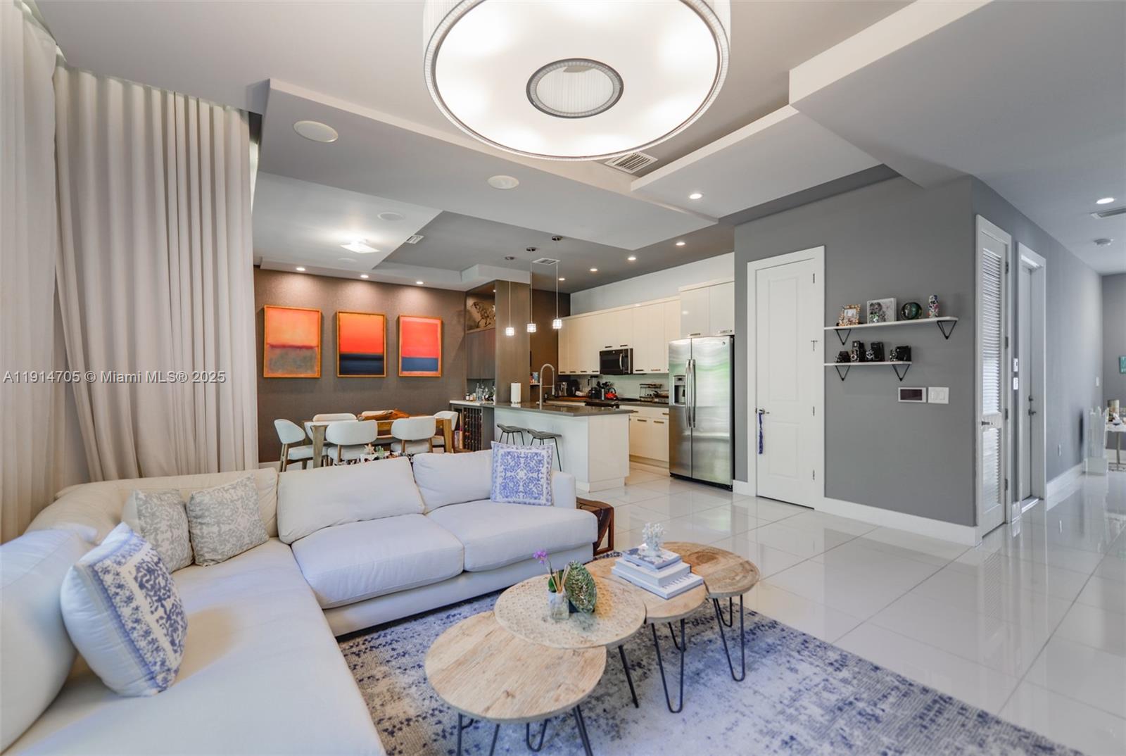 HIDEAWAY COVE CONDOMINIUM - Residential