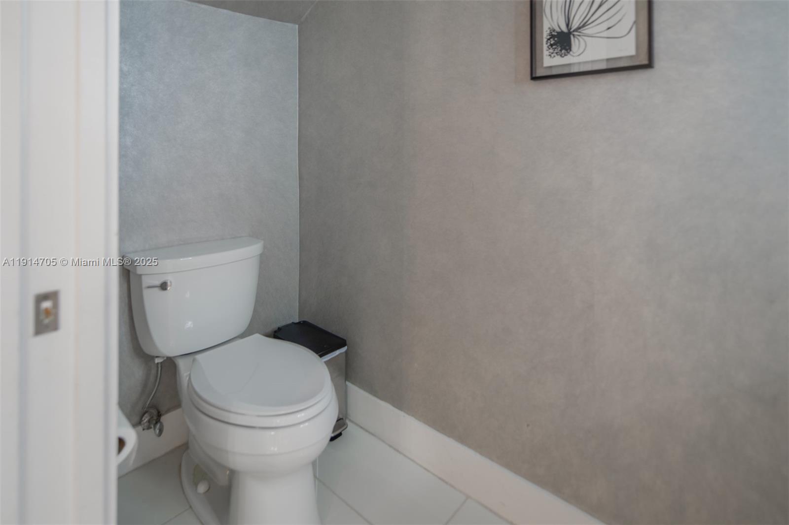 HIDEAWAY COVE CONDOMINIUM - Residential