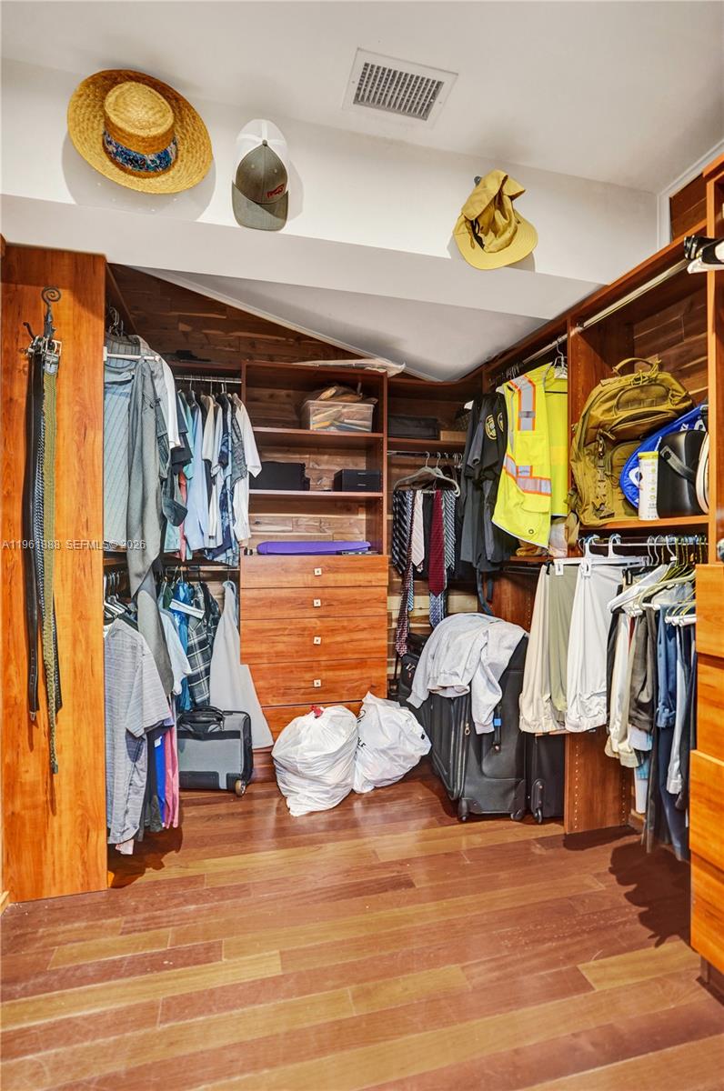 BAY BREEZE SEC MIAMI SHOR - Residential