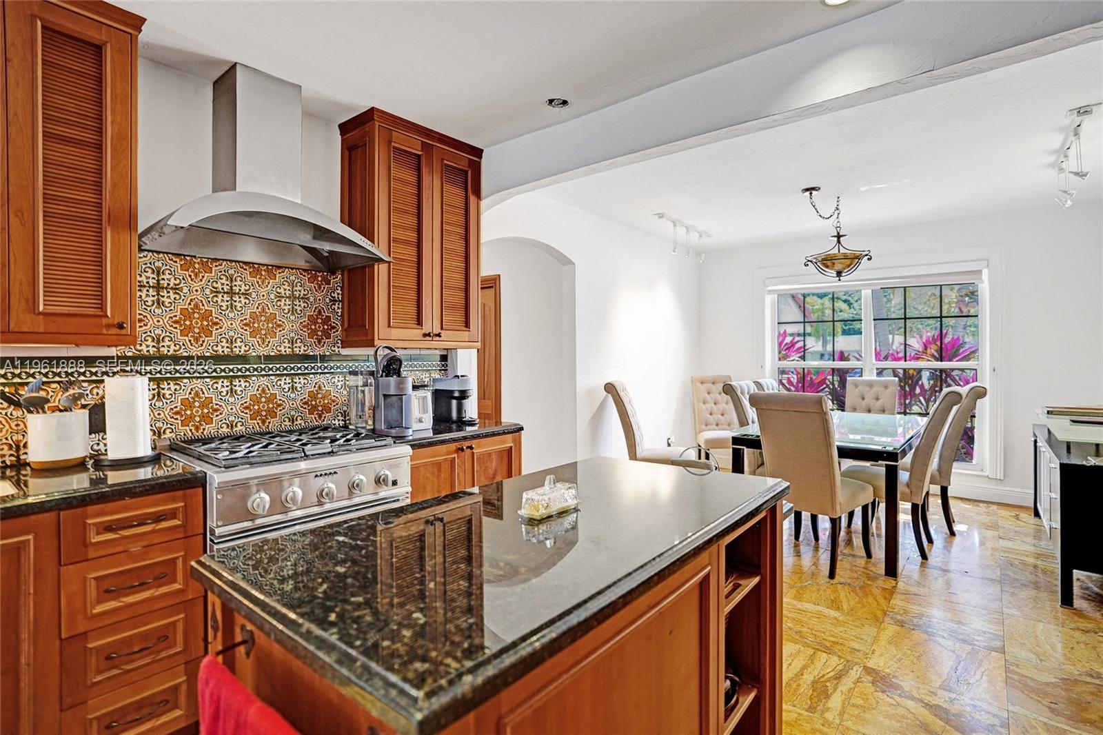 BAY BREEZE SEC MIAMI SHOR - Residential