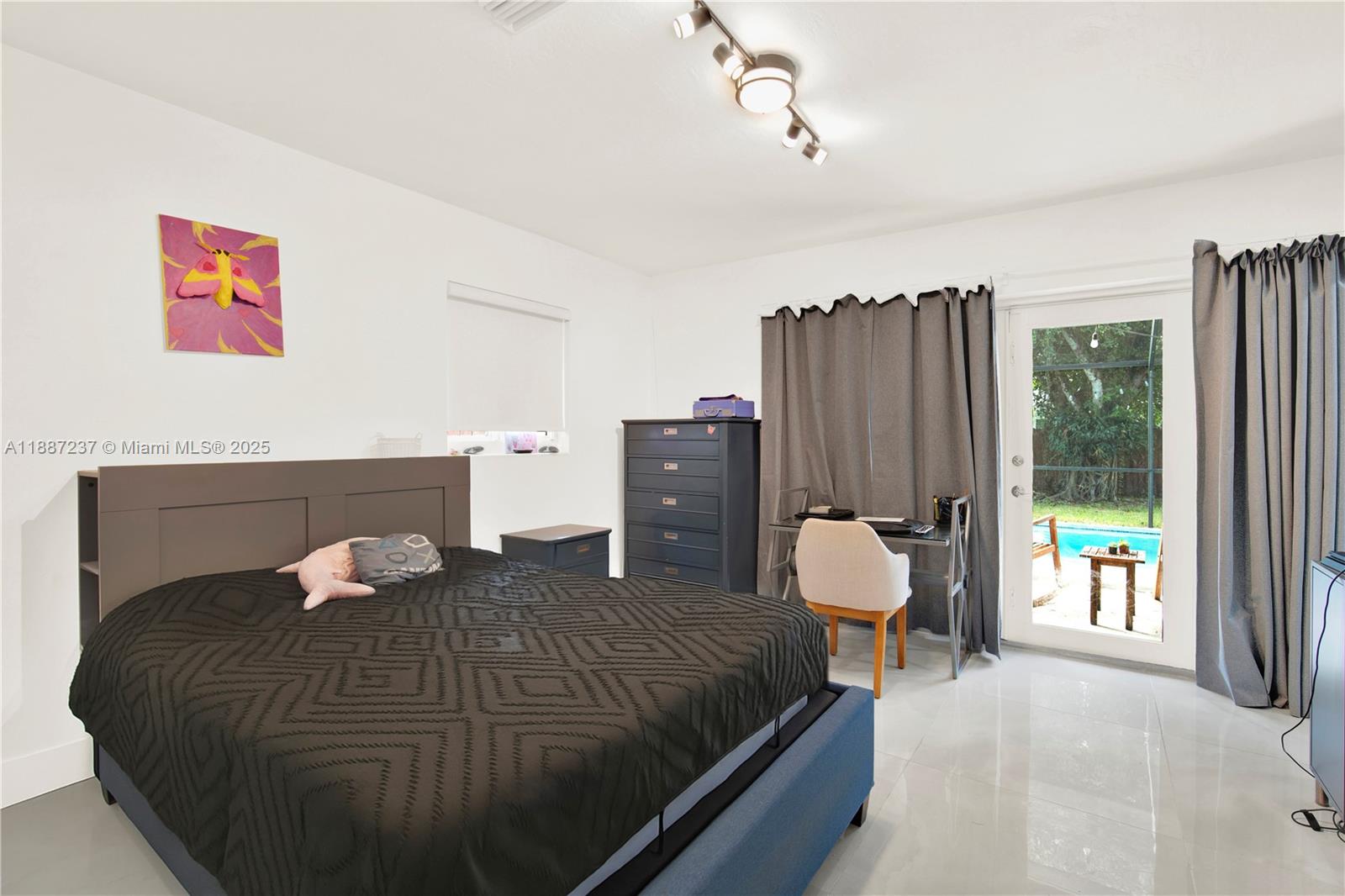 CUTLER RIDGE PINES - Residential