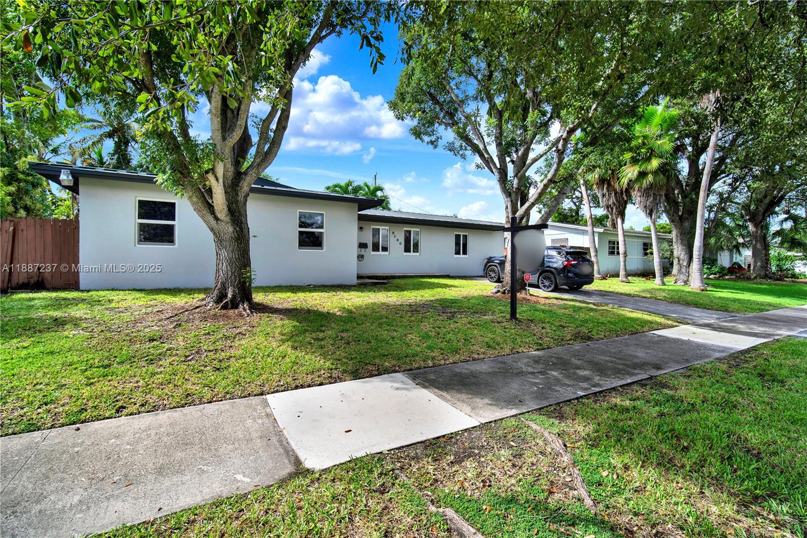 CUTLER RIDGE PINES - Residential