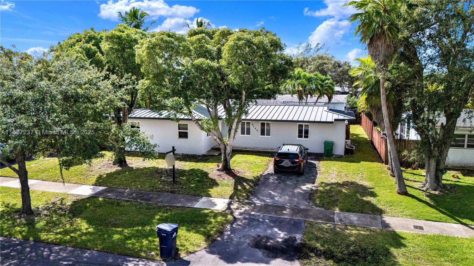 CUTLER RIDGE PINES - Residential