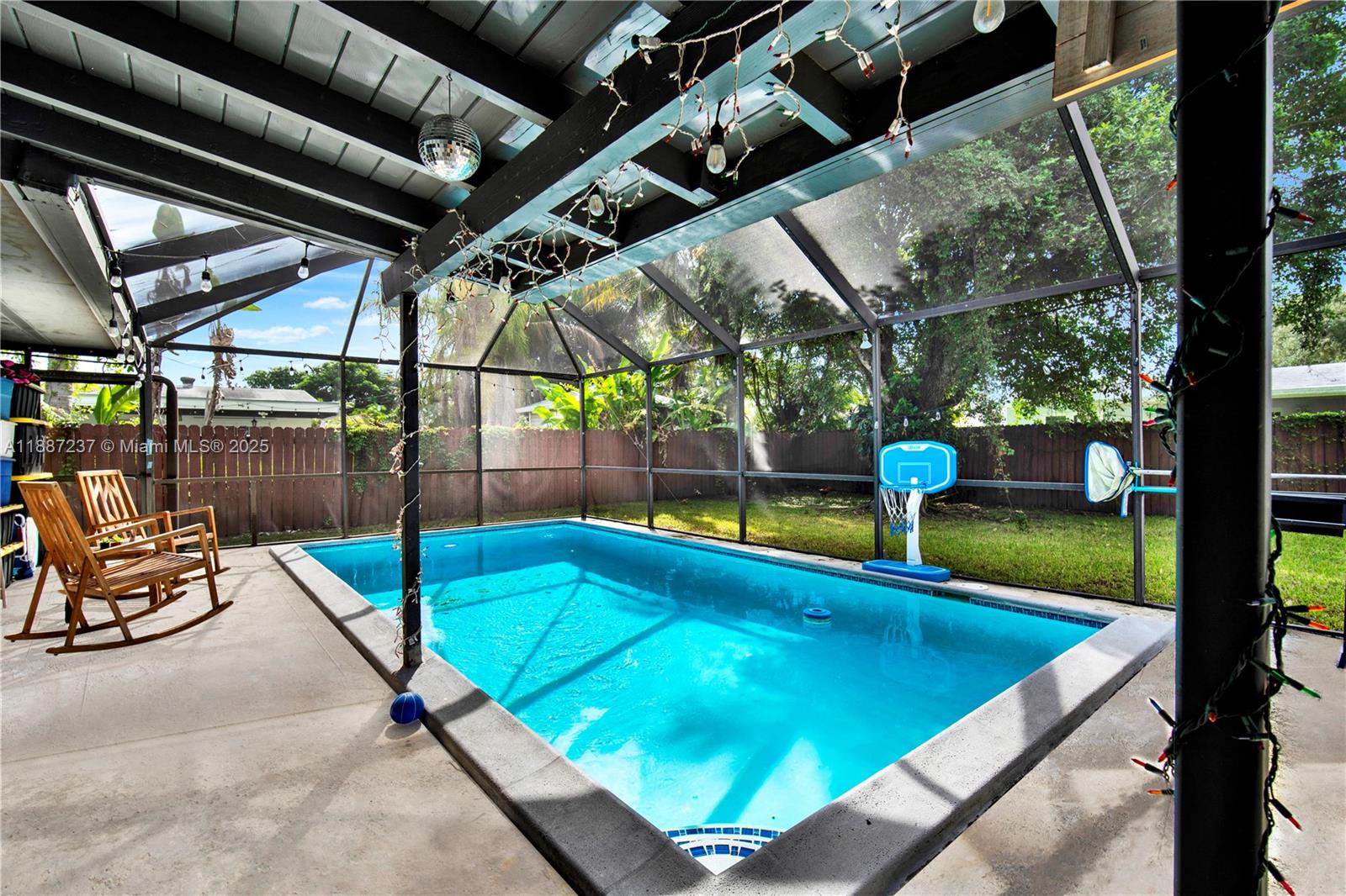 CUTLER RIDGE PINES - Residential