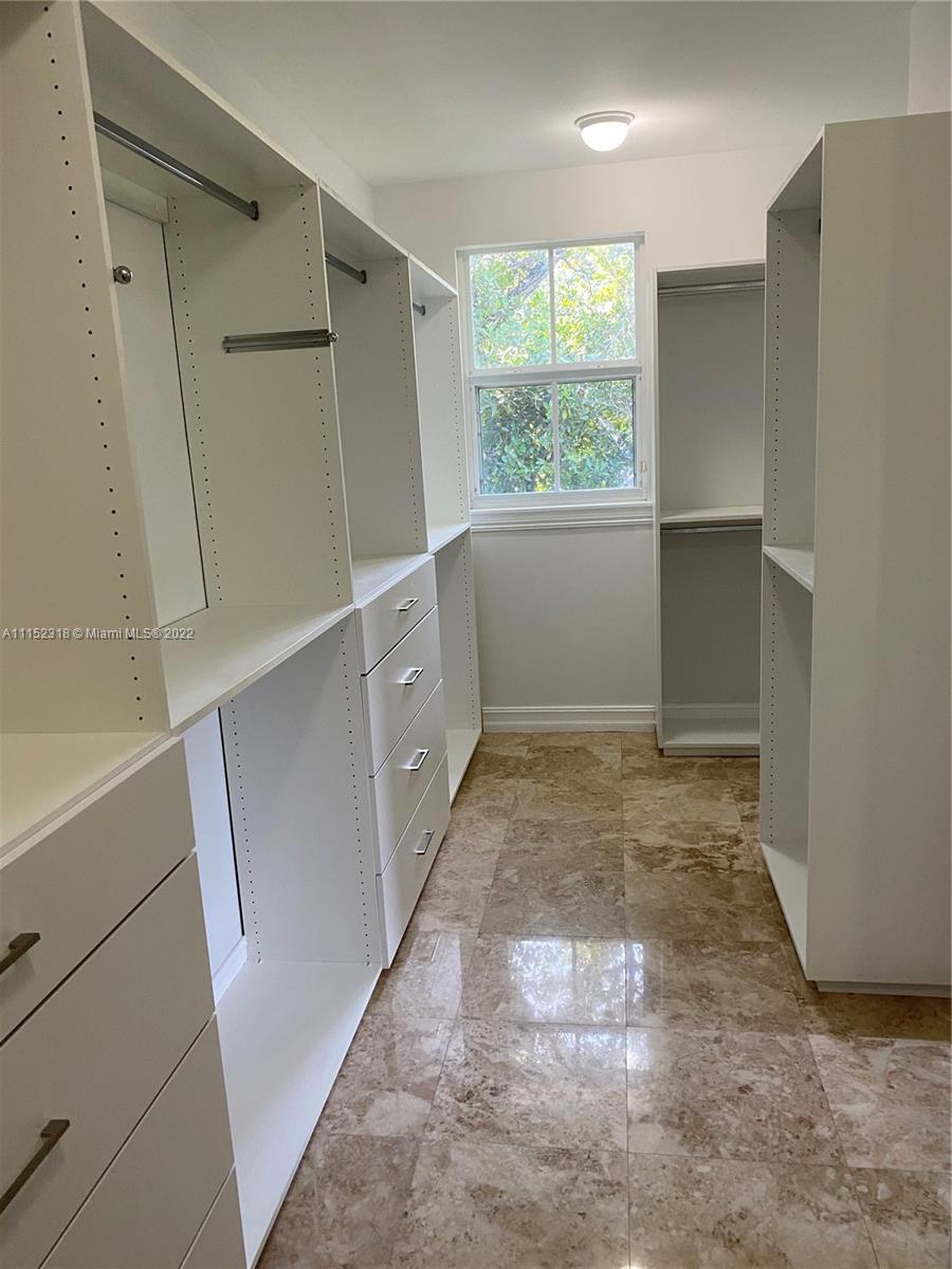 GROVES EXTENSION - Residential