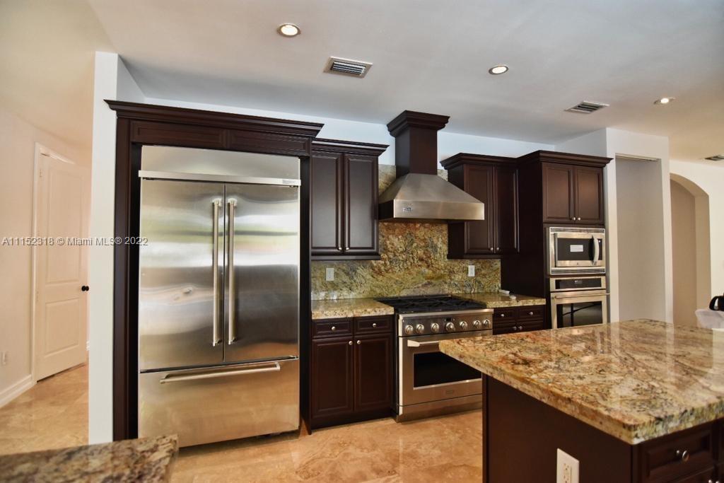 GROVES EXTENSION - Residential