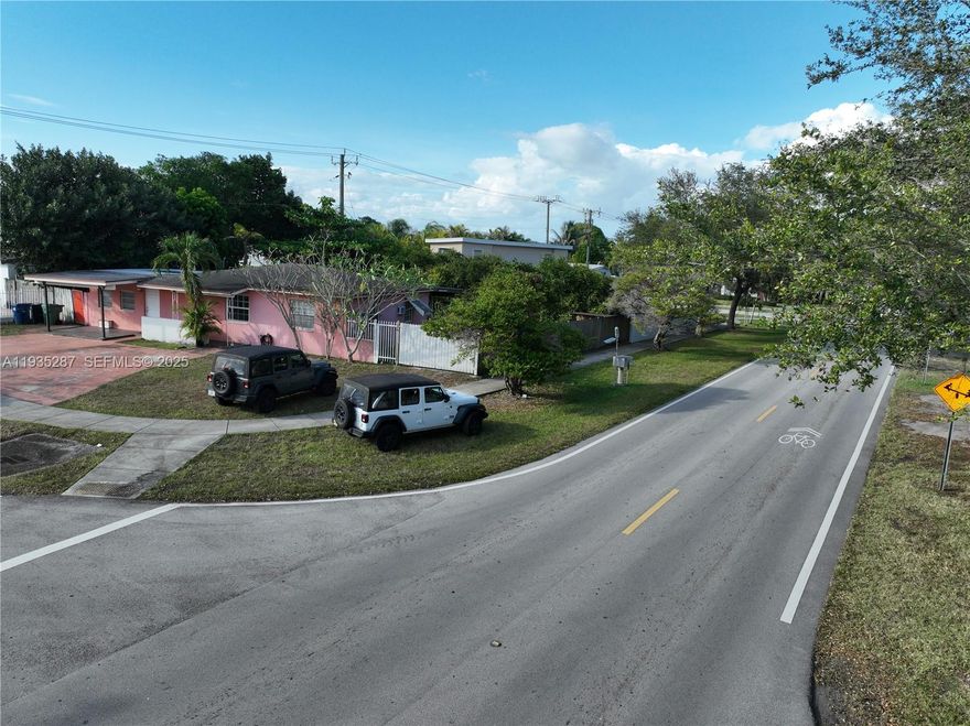 Prime Westchester opportunity!
3 Bed / 1 Bath CBS home with 1,294 SF living area on a large 8,000 SF lot, ideally located directly across from General Serafín Sánchez Park, offering open green space, playgrounds, and a family-friendly setting. Just minutes from Tropical Park, FIU, Bird Rd, SR-826, and Florida’s Turnpike.

Situated in one of Miami’s highest-appreciation and most central neighborhoods, this property offers strong upside potential. The oversized lot allows room for expansion, additions, or a future efficiency unit (buyer to verify). Strong comparable sales support immediate equity and long-term value growth.

High rental demand makes this an excellent investment or end-user opportunity. Multiple exit strategies available: Flip, Buy & Hold, or BRRRR. Ideal for investors or buyers seeking location, land value, and future potential in a sought-after Westchester pocket.