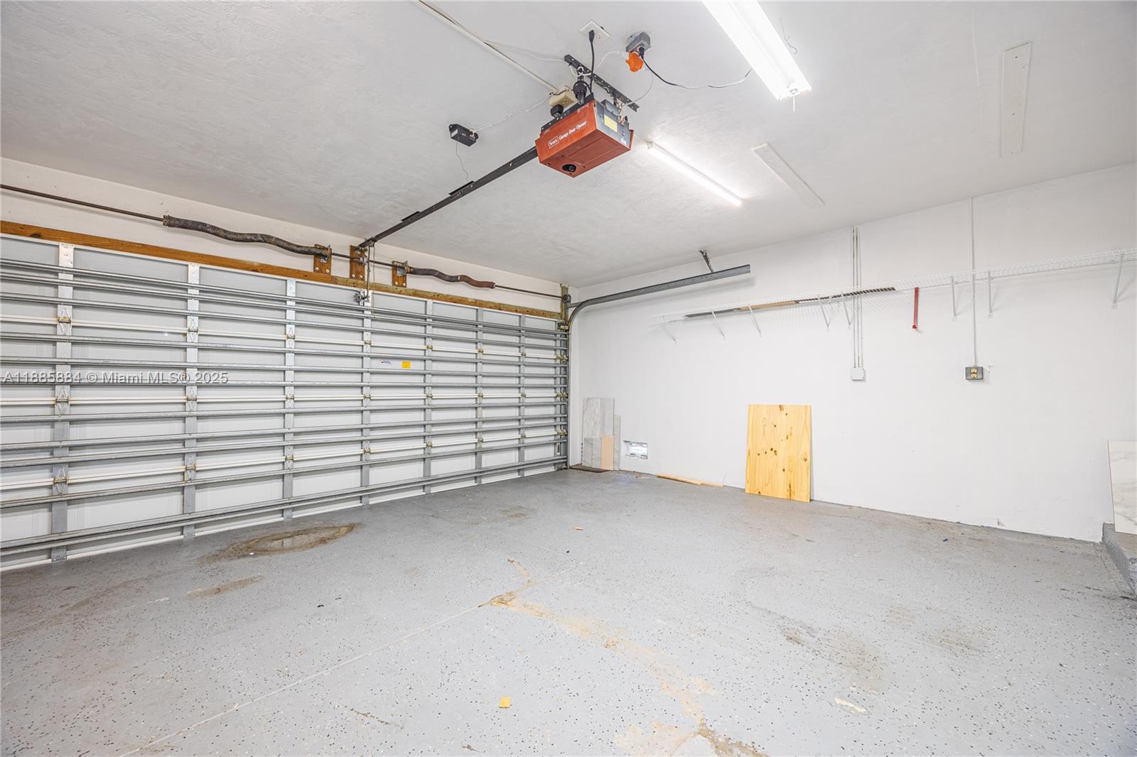 CORAL KEY VILLAS 5TH SEC - Residential Lease